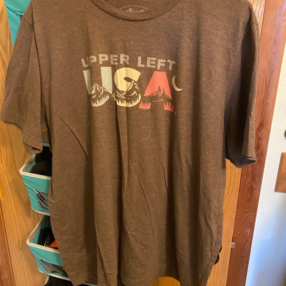 Brown Men’s XXL The Great PNW Upper Left USA Handprinted T-Shirt